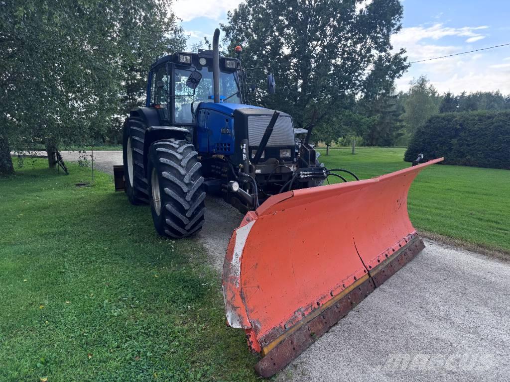 Valtra 8400-4 الجرارات
