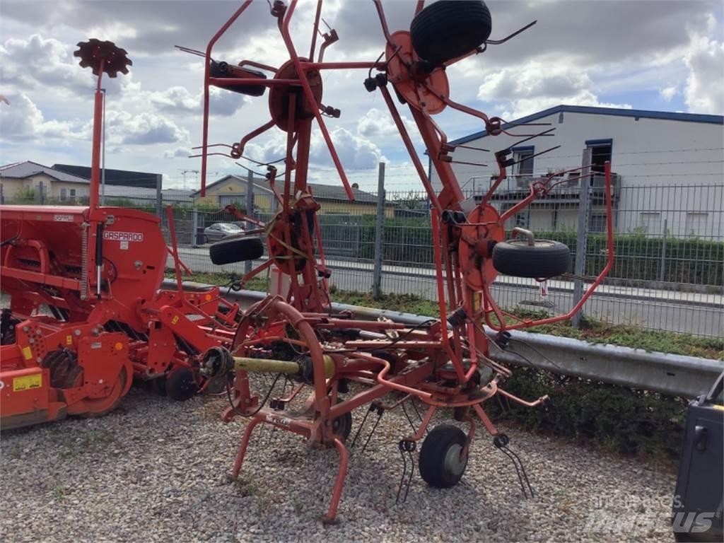 Fella FH 680 DHY مكابس وميبسات التبن