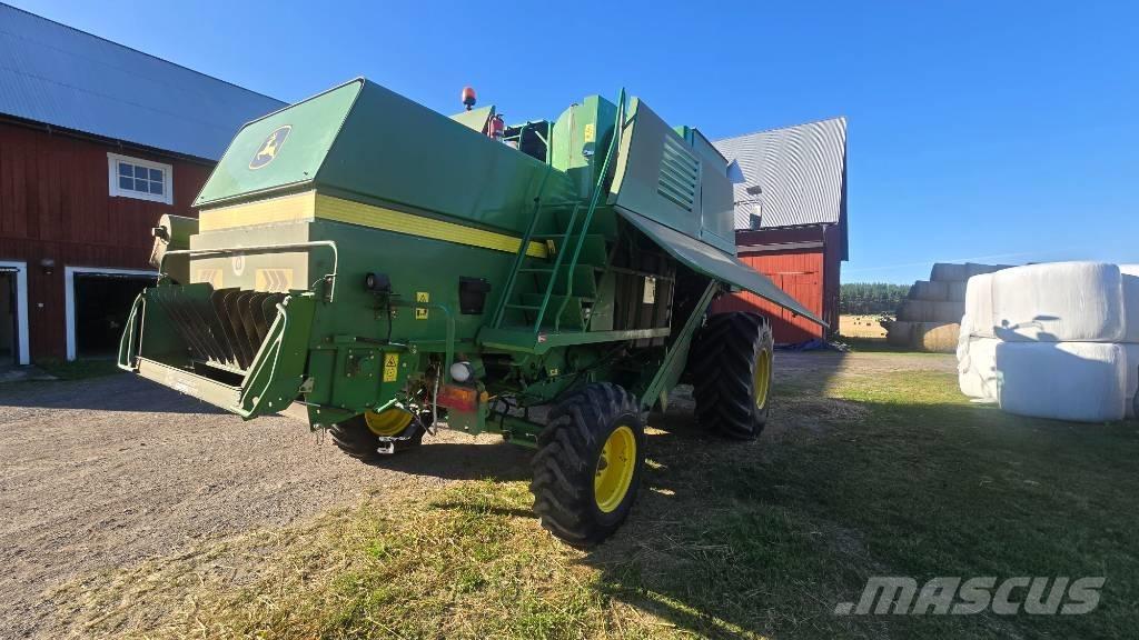John Deere 1570 حصادات