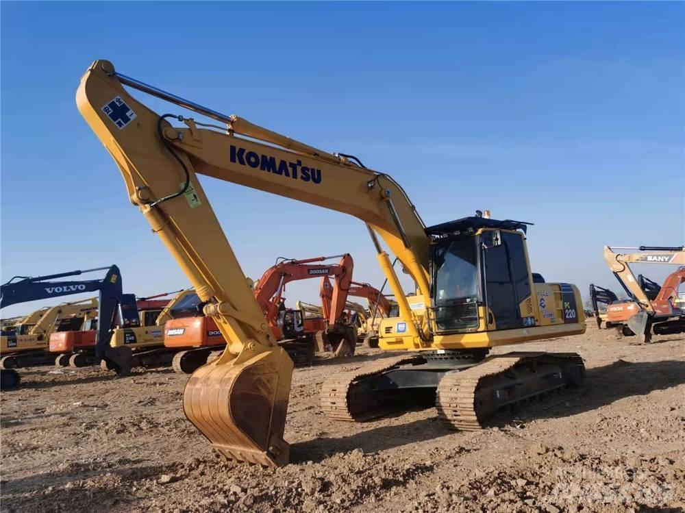 Komatsu PC 220-8 حفارات زحافة