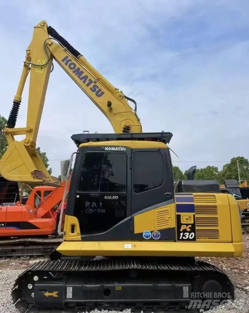 Komatsu PC 130 حفارات زحافة