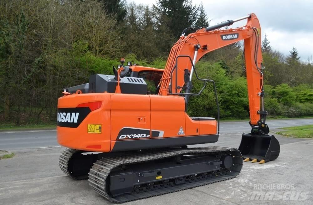 Doosan DX 140 LC-5 حفارات زحافة