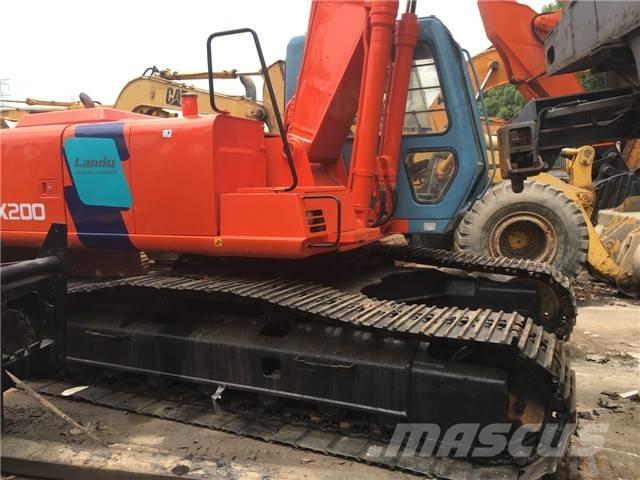 Hitachi EX 200 حفارات زحافة