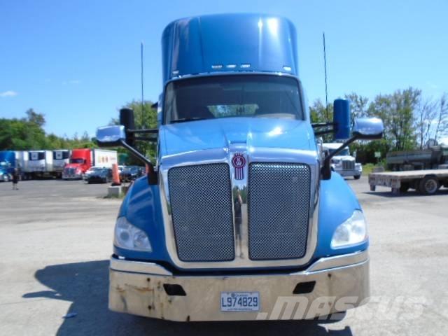 Kenworth T 680 وحدات الجر