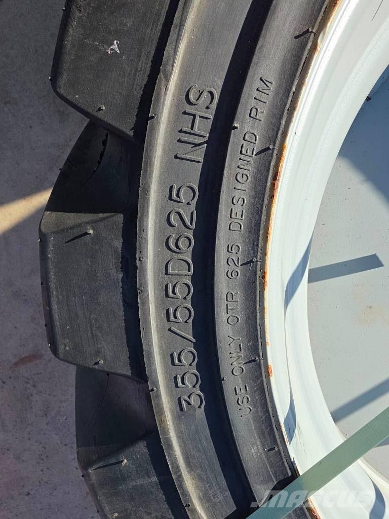 Genie Z 60/34 J الإطارات والعجلات والحافات