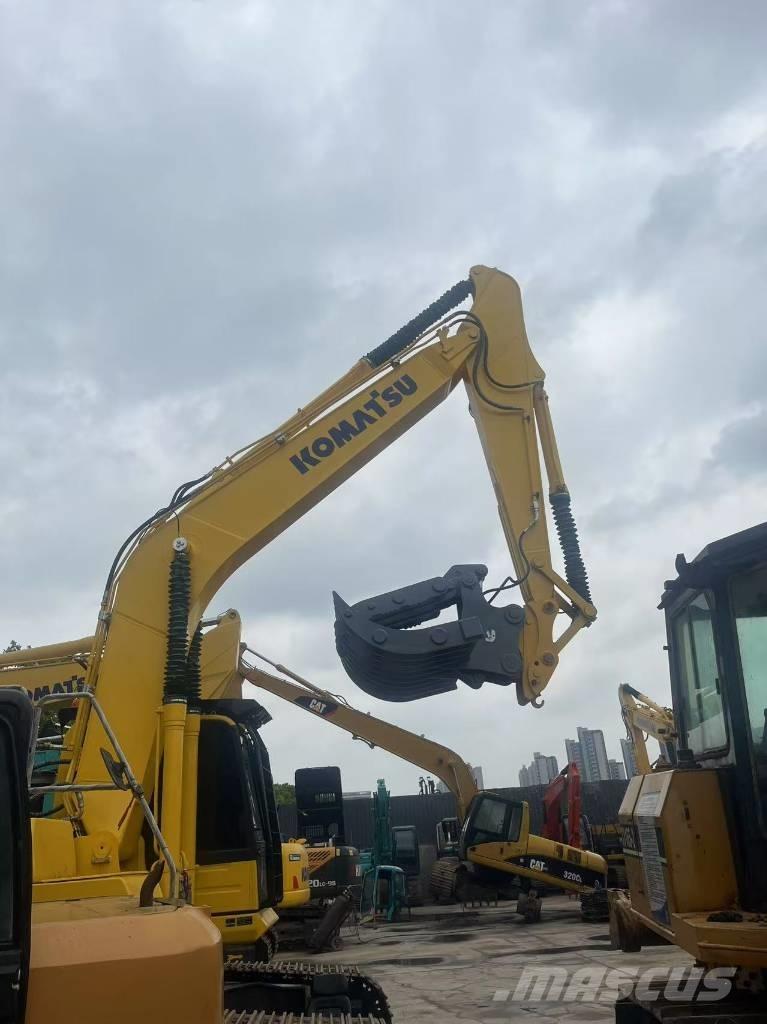 Komatsu PC 240 حفارات زحافة