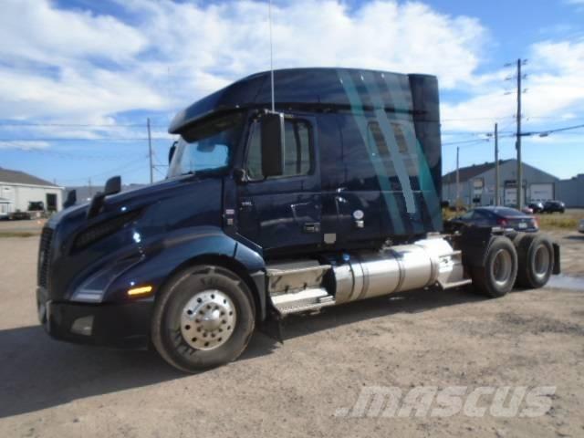 Volvo VNL740 وحدات الجر