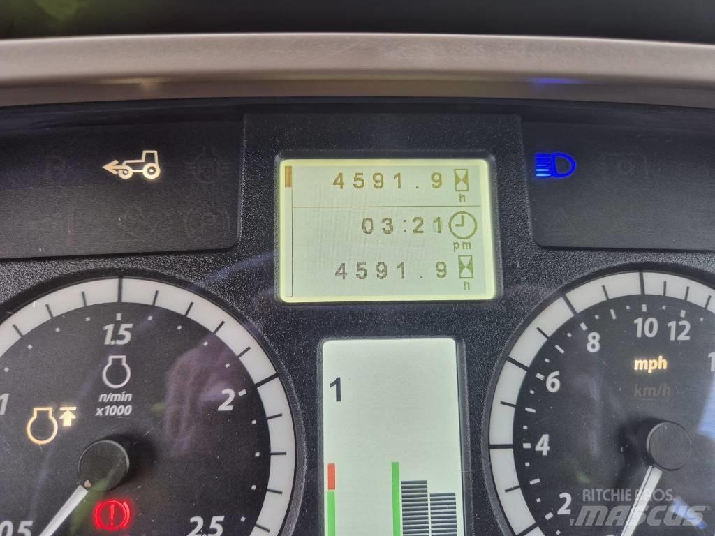 John Deere 6155 M الجرارات