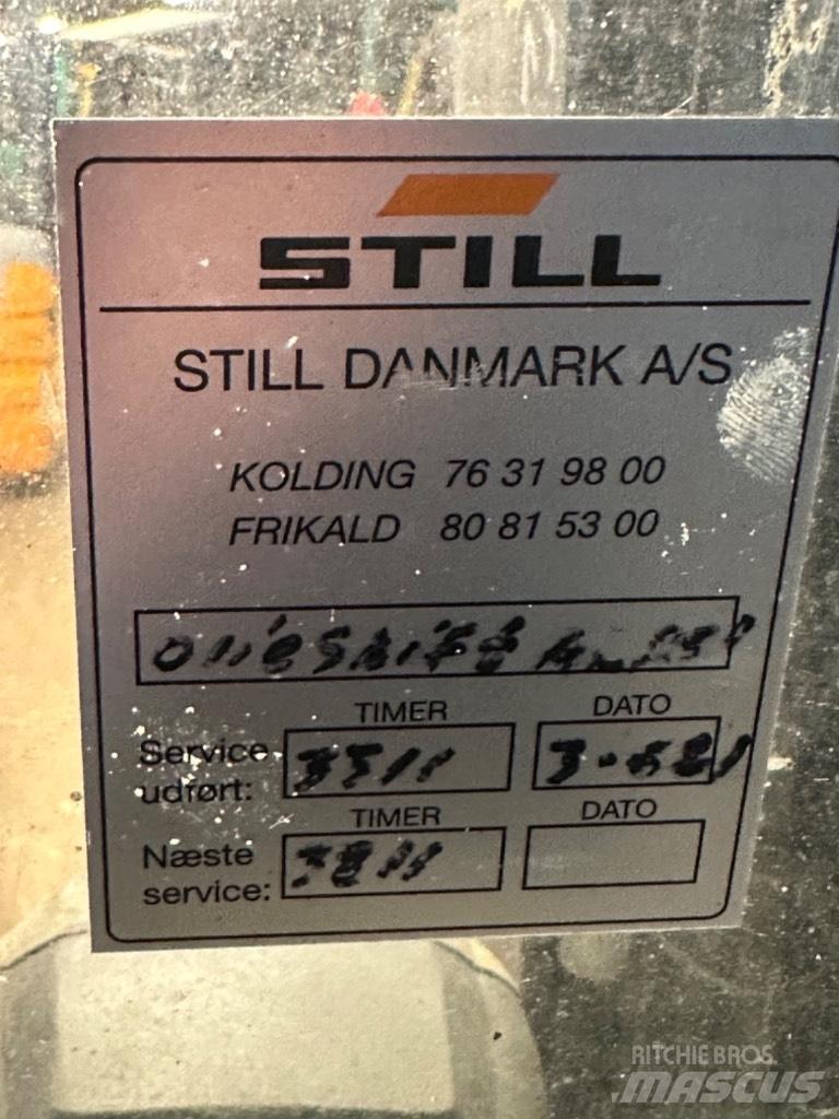 Still RX 60-25 شاحنات ذات رافعات شوكية تعمل بالكهرباء