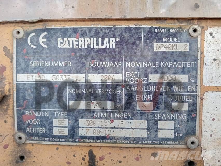CAT DP 40 KL 2 شاحنات الديزل