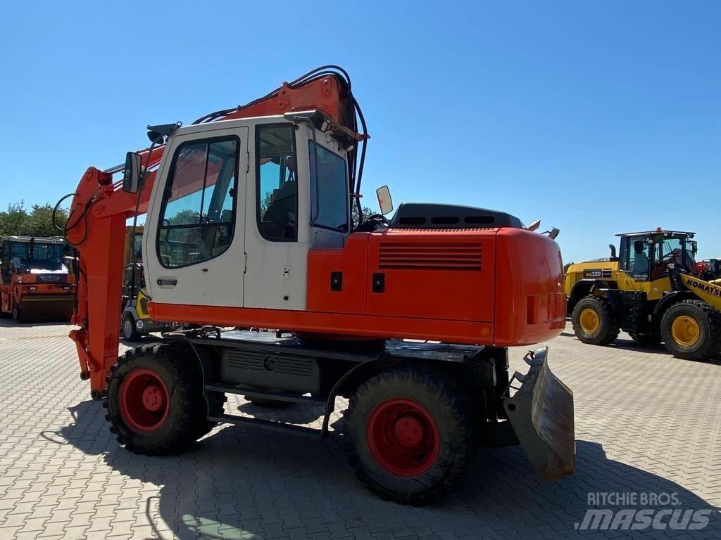 Liebherr A 900 C حفارات بعجل