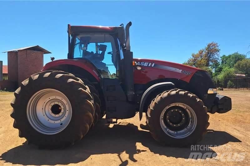 Case IH Magnum 340 الجرارات