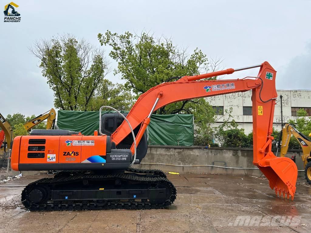 Hitachi 200 حفارات وسط 7 طن - 12 طن