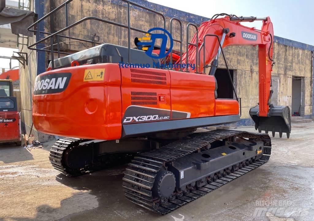 Doosan DX 300 حفارات زحافة