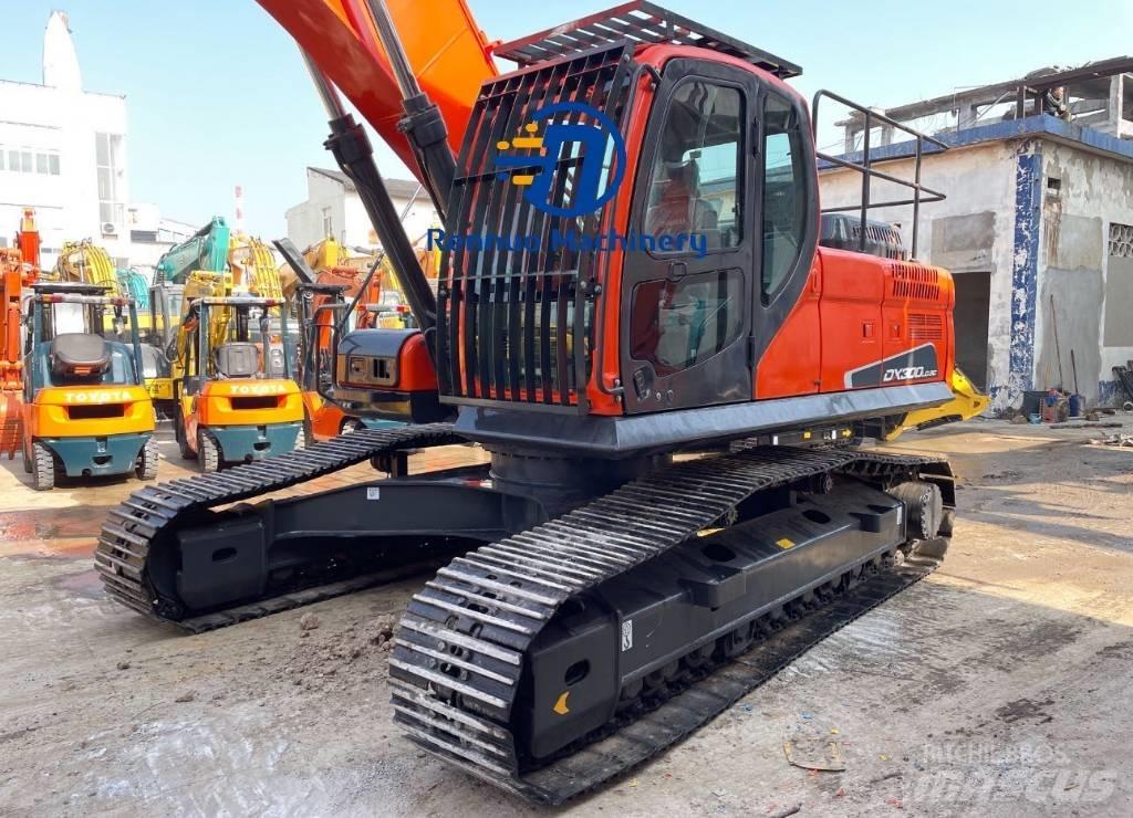 Doosan DX 300 حفارات زحافة