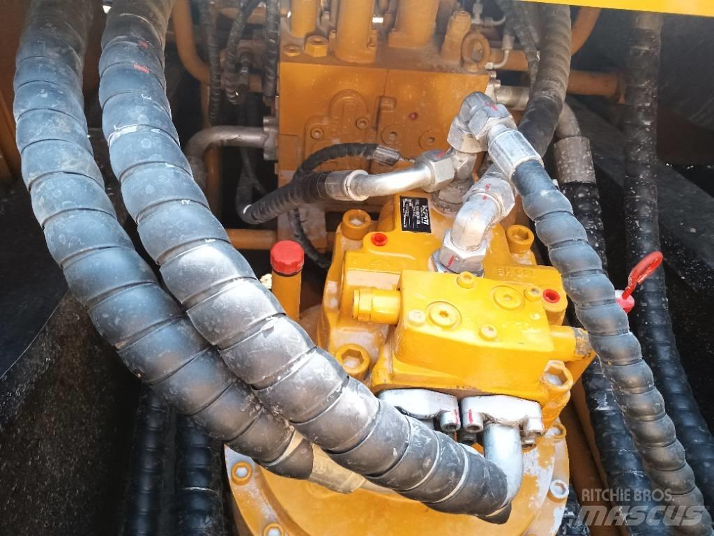Sany SY 335 H حفارات زحافة