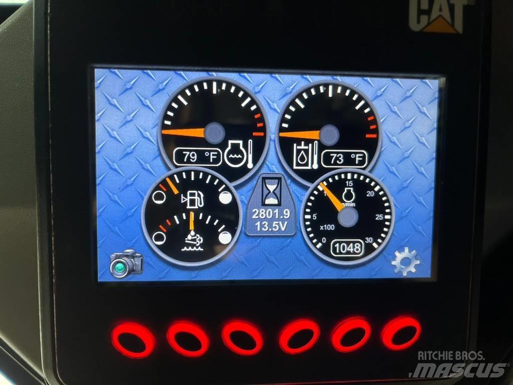 CAT 299 D 2 XHP لوادر انزلاقية التوجيه