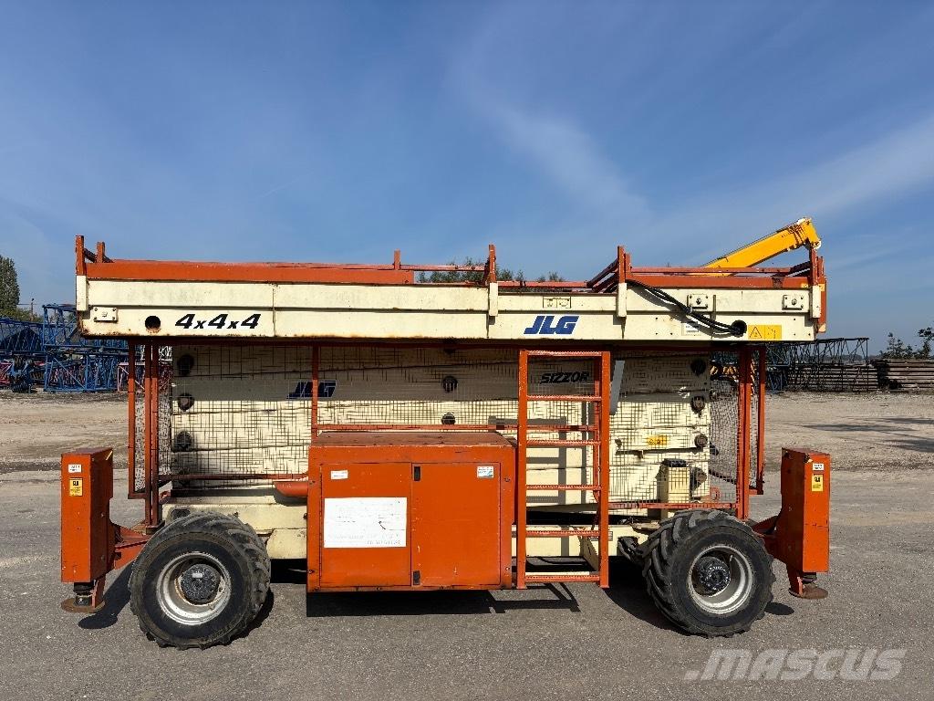 JLG 500 RTS رافعات مقصية الشكل