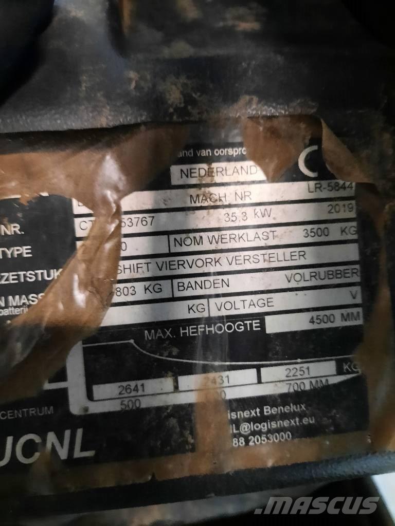 CAT DP35N شاحنات الديزل