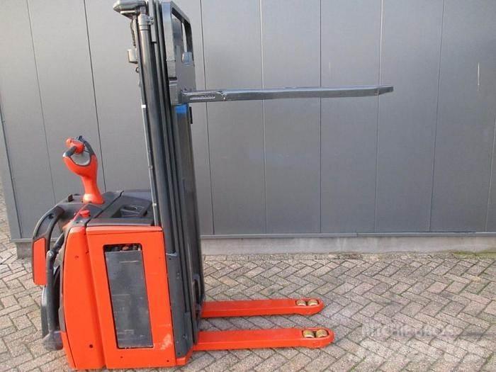 Linde L14 AP معدات التكديس الجوالة