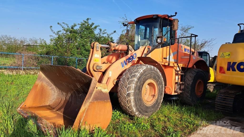 Hitachi W190 لوادر بعجل