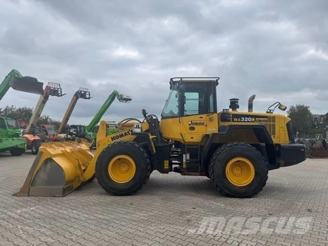 Komatsu WA 320 لوادر بعجل