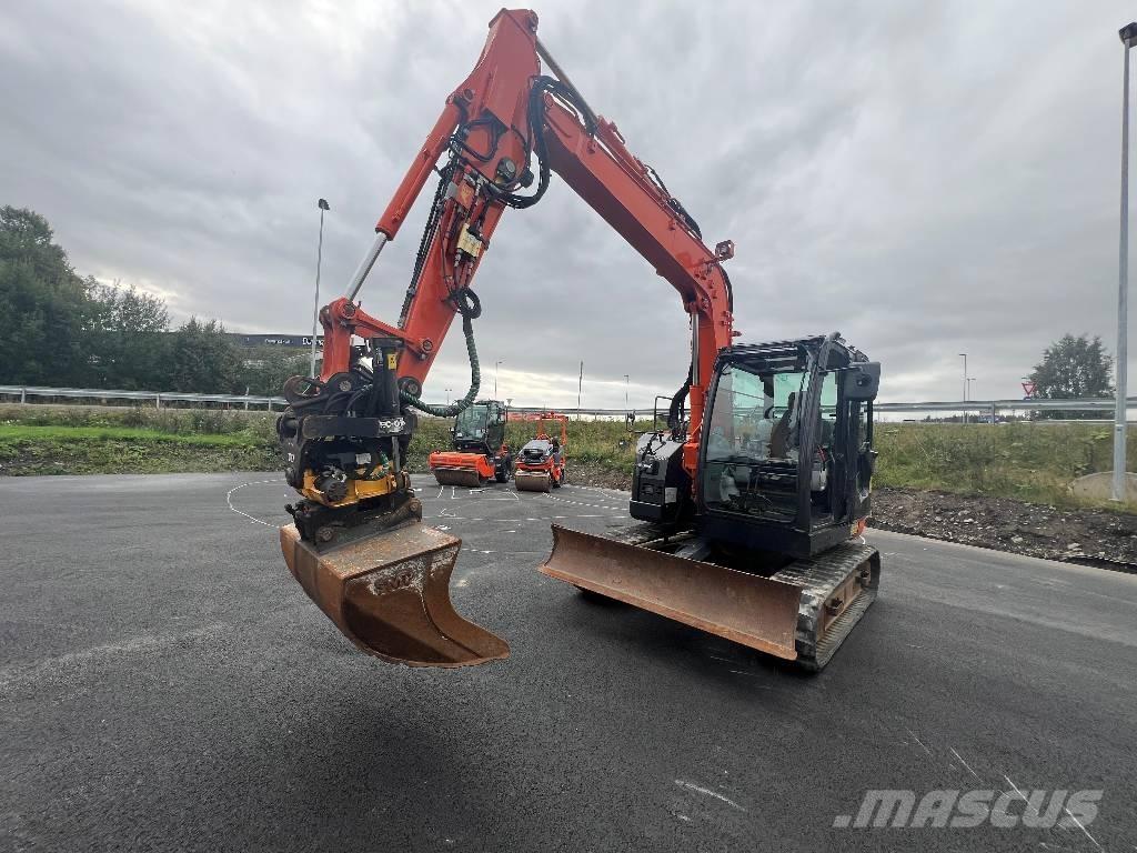 Hitachi ZX 85 US-6 حفارات وسط 7 طن - 12 طن