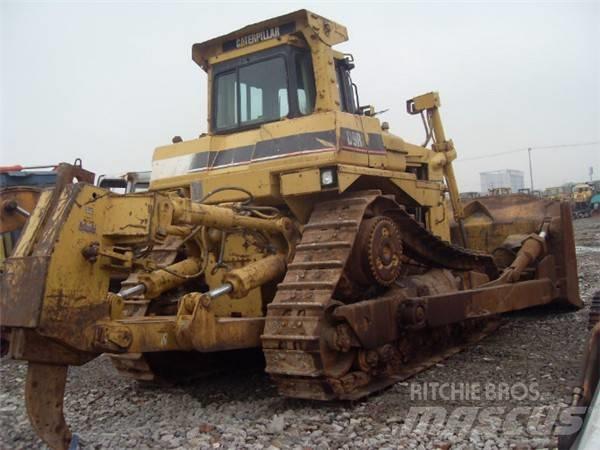 CAT D 9 R بلدوزرات مجنزرة