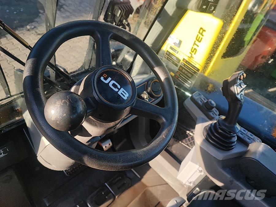 JCB TLT35-26D مناولات متداخلة