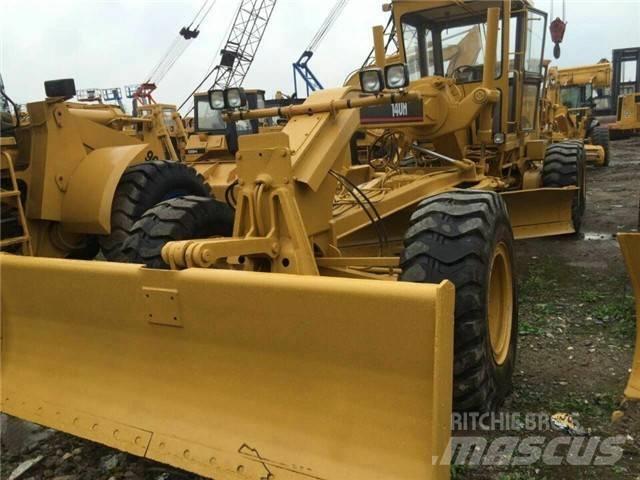 CAT 140 H معدات تمهيد الطرق