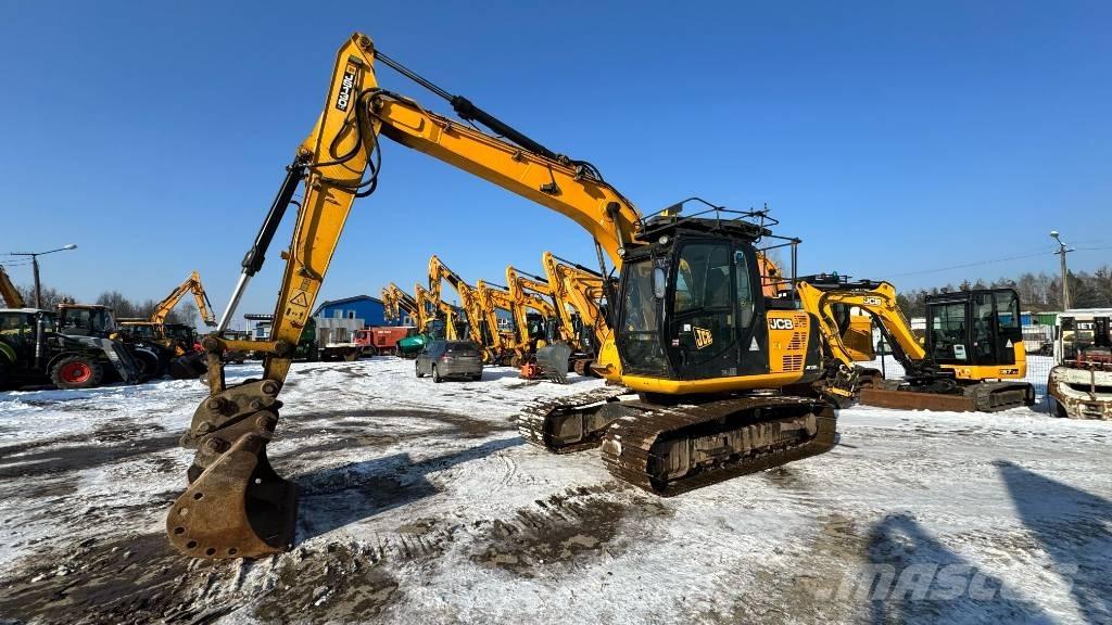 JCB JS 130 LC حفارات زحافة