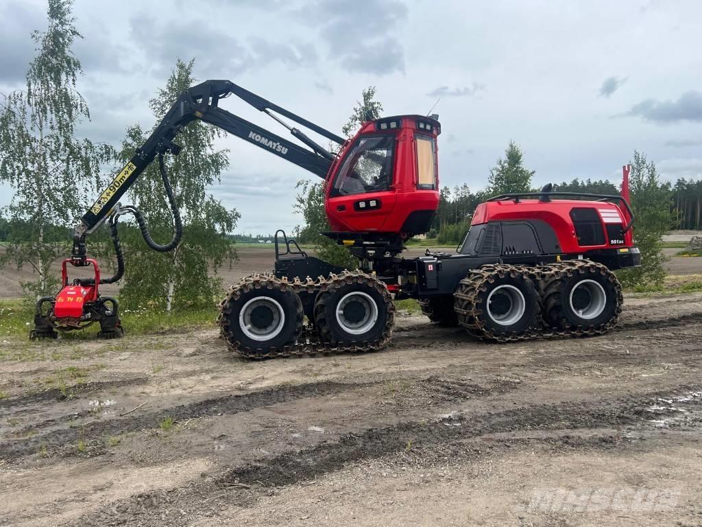 Komatsu 951 XC حصادات