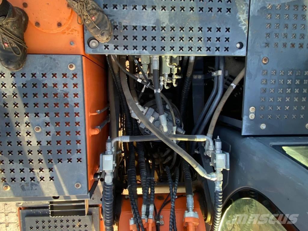 Doosan DX 255 LC-5 حفارات زحافة