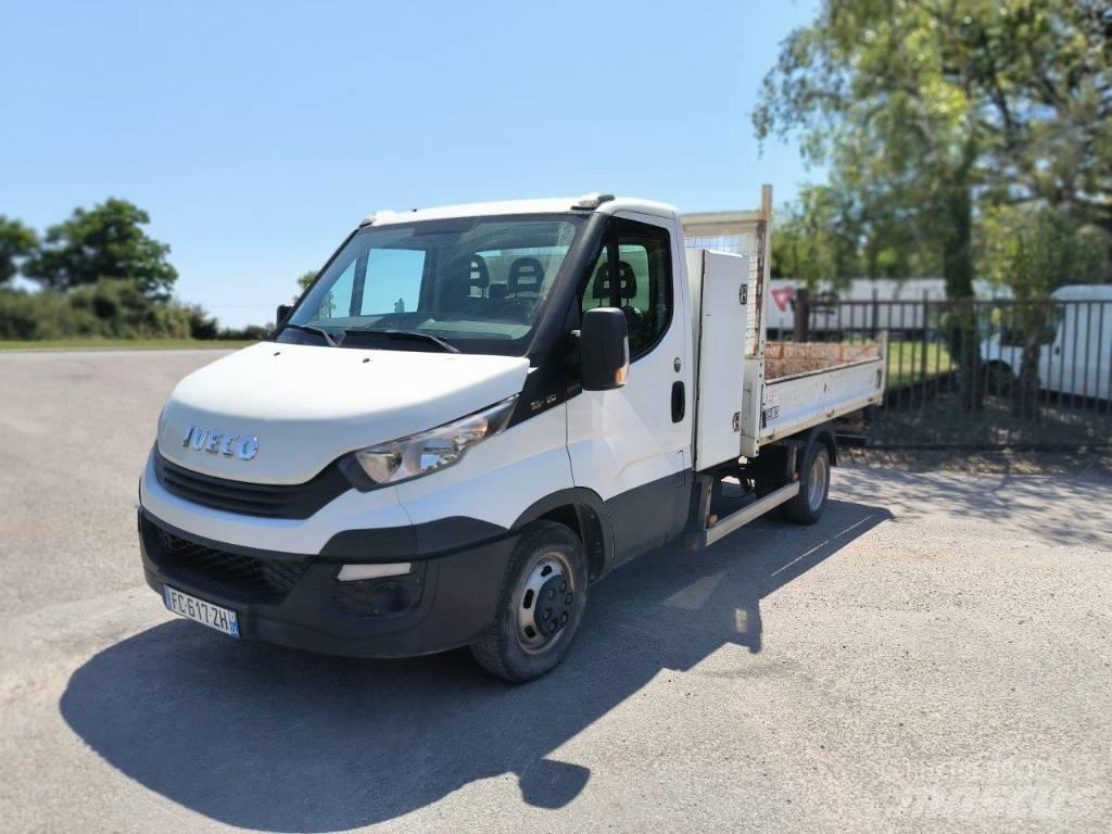 Iveco 35-12 شاحنات خفيفة/مفصلية الجوانب