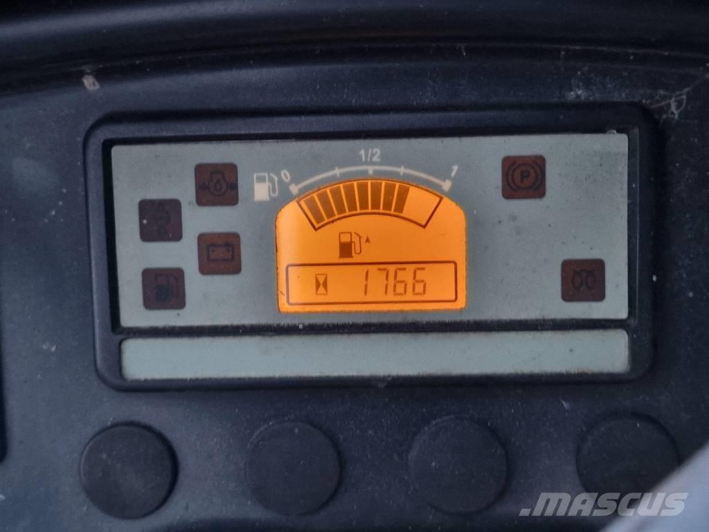 Dynapac CC 1000 مداحل ثنائية الاسطوانة