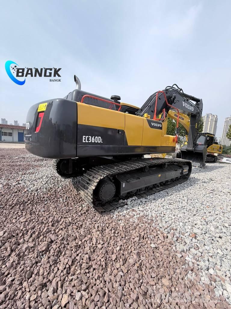 Volvo EC 360D حفارات زحافة