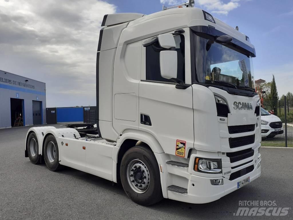 Scania R 590 V8 6x4 وحدات الجر