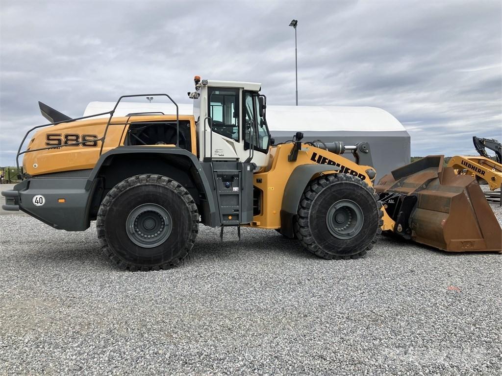 Liebherr L586 Xpower لوادر بعجل