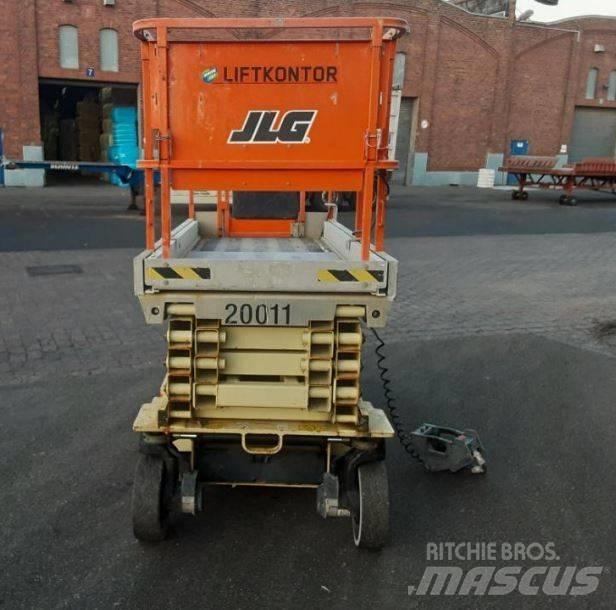 JLG 3246 ES رافعات مقصية الشكل