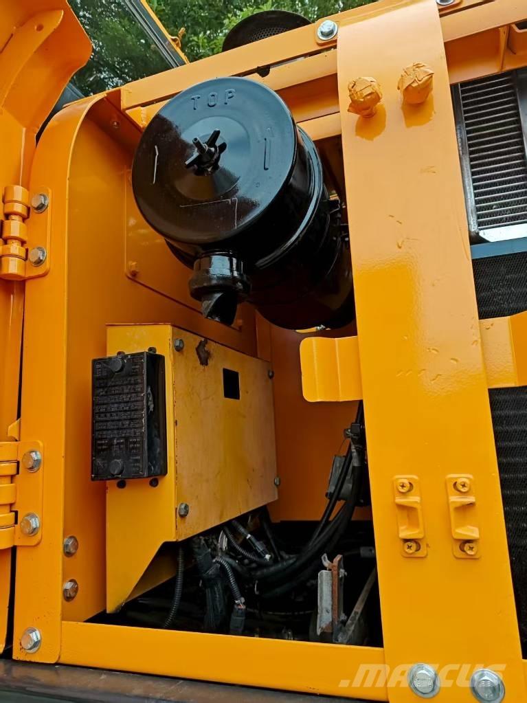 Hyundai r210w-9 حفارات بعجل