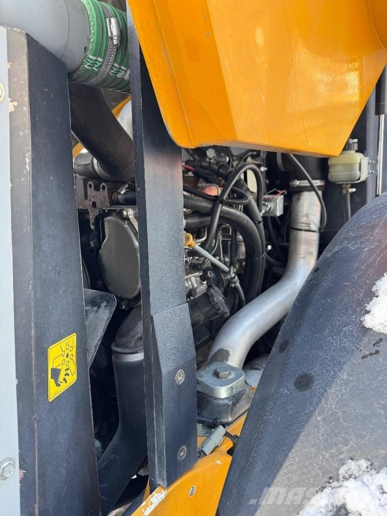 Venieri 10.63 لوادر بعجل