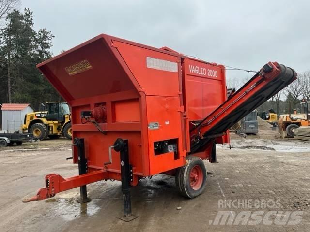 Caravaggi VA 2000 DX أجهزة فحص متنقلة