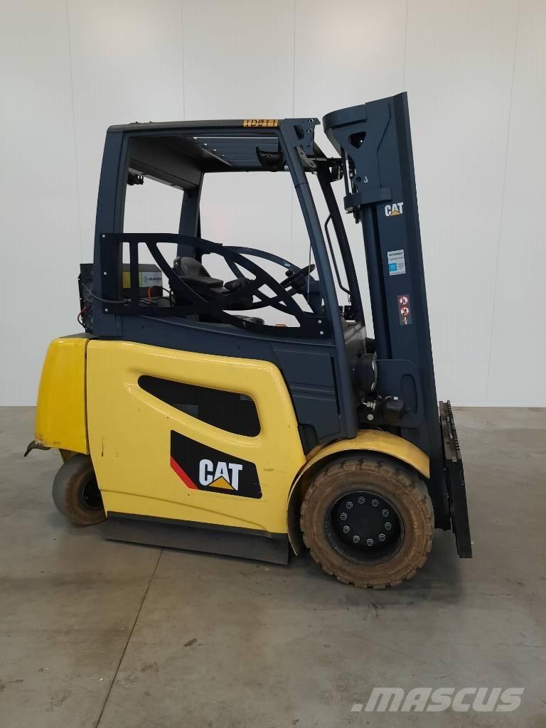 CAT EP45C-2 شاحنات ذات رافعات شوكية تعمل بالكهرباء