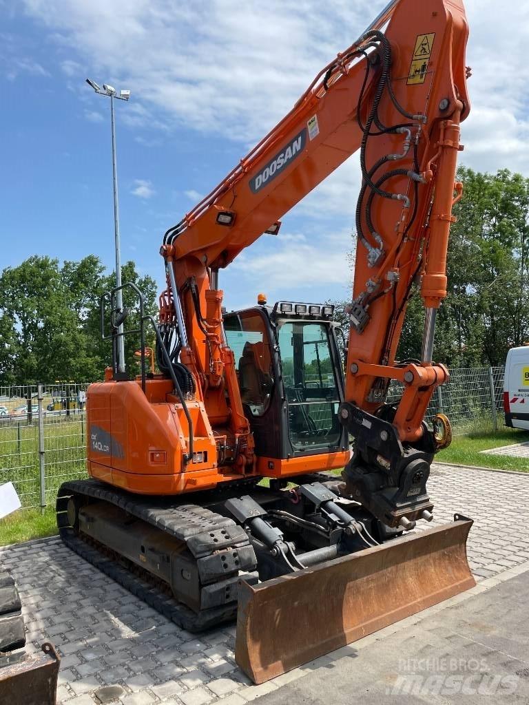 Doosan DX 140 LCR-3 حفارات زحافة