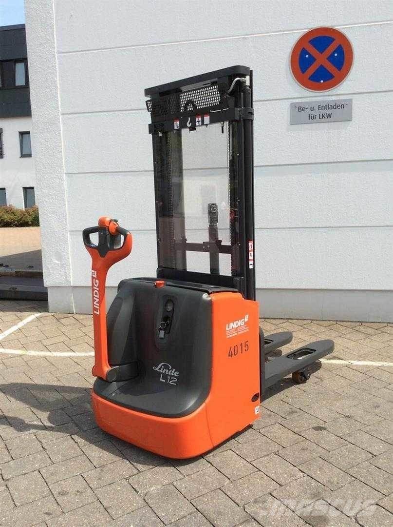 Linde L12I معدات التكديس الجوالة