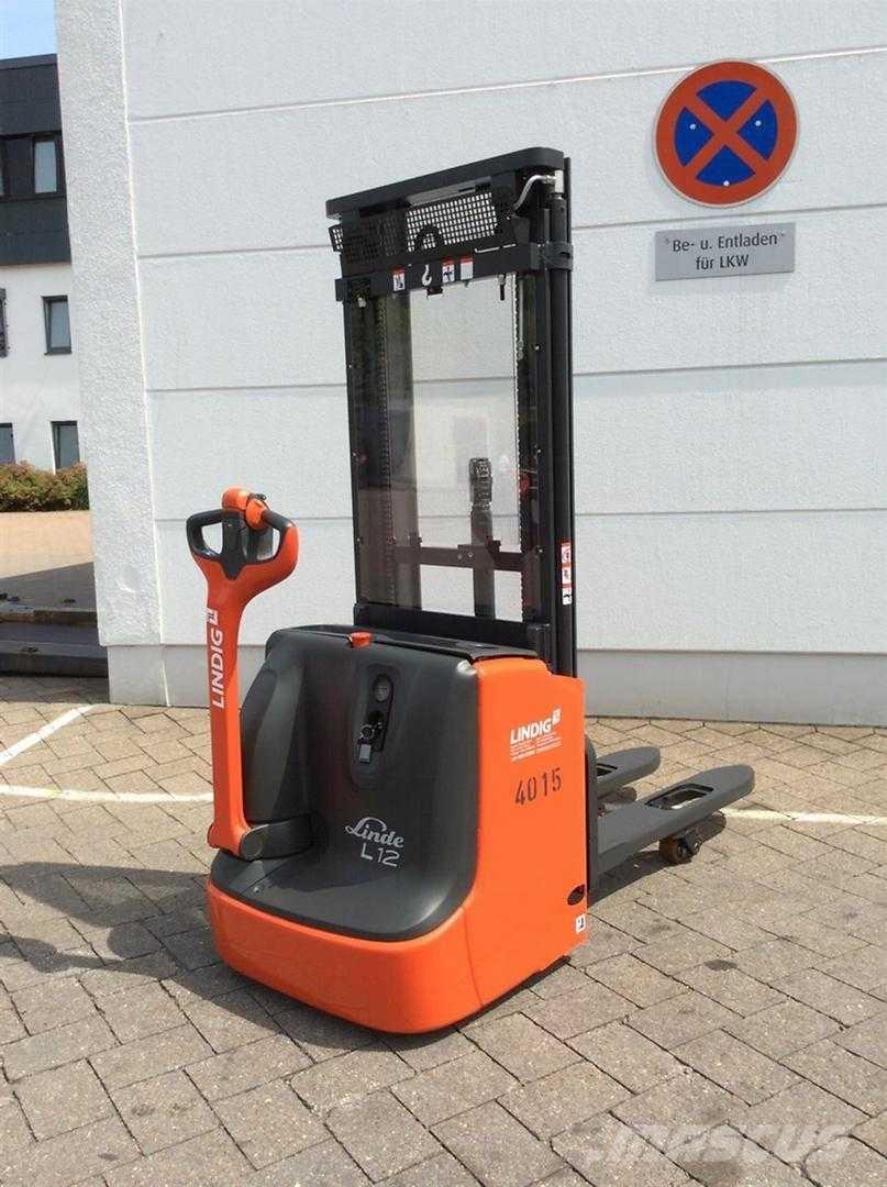 Linde L12I شاحنات مناولة ذاتية الدفع