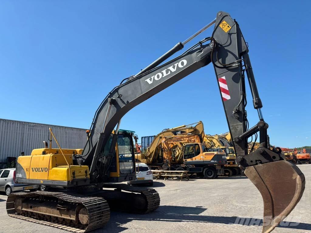 Volvo EC 210 B LC حفارات زحافة