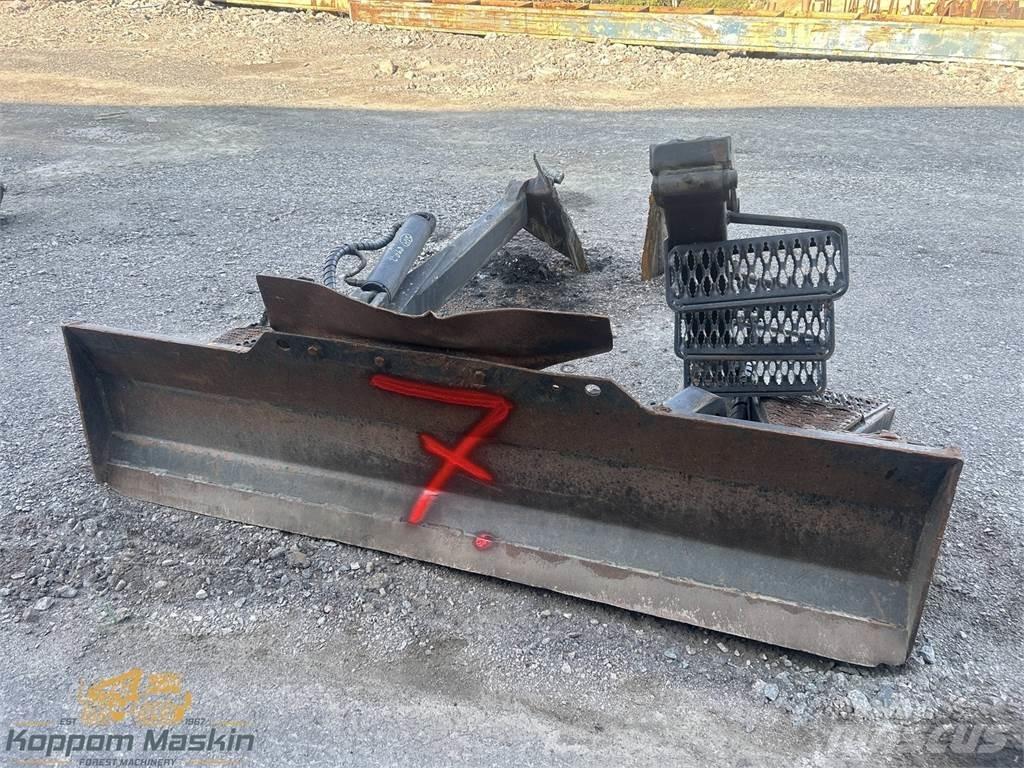 Valmet 890.2 مكونات أخرى