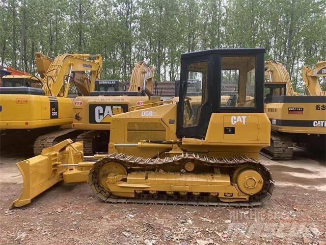 CAT D5G بلدوزرات مجنزرة