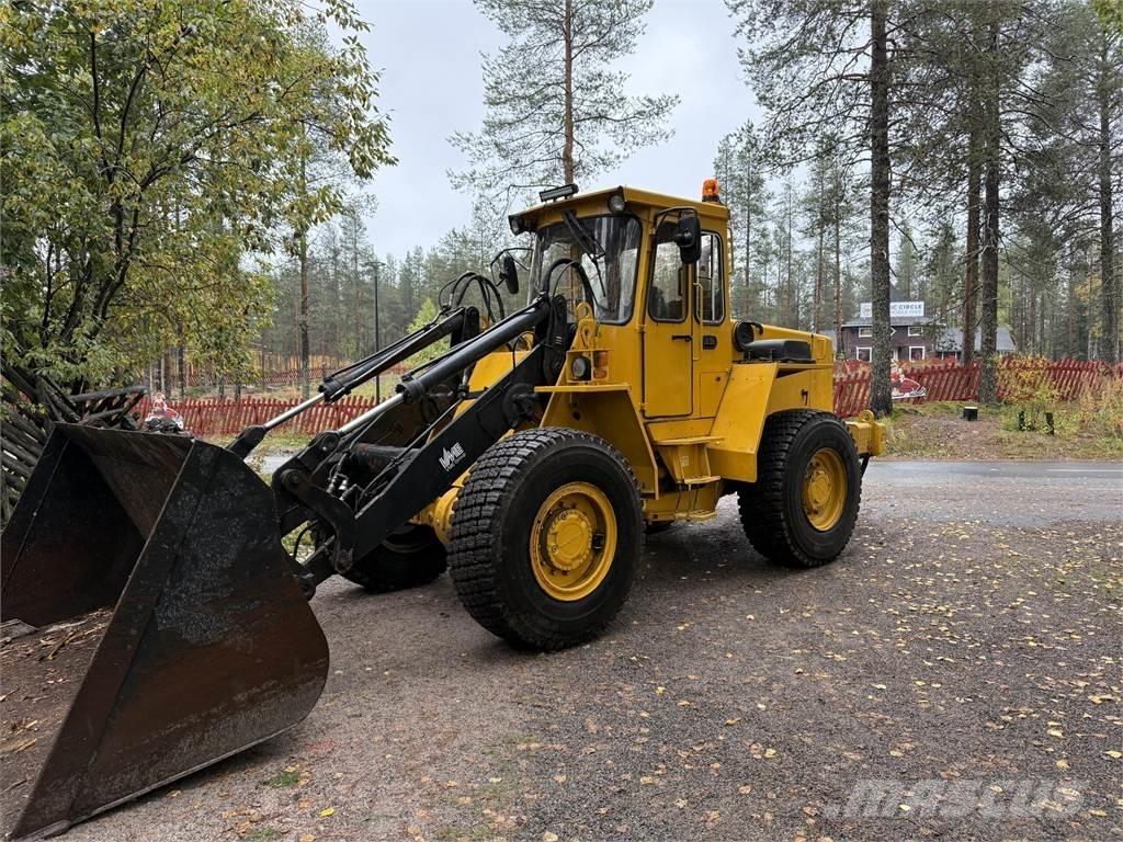 Volvo BM L70 1990 لوادر بعجل